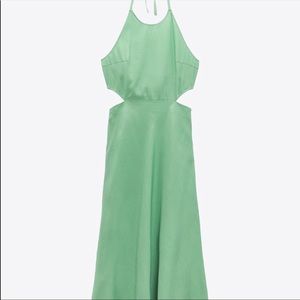 Zara Cut Out Green Linen Dress (Never Worn)
REF. 8315/495